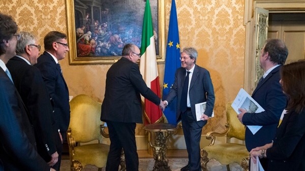 Al premier chiediamo legge contro false coop