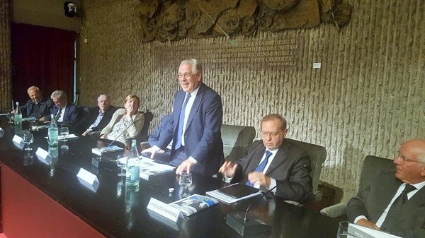 “Pierluigi Angeli. Ponte tra politica e cooperazione”