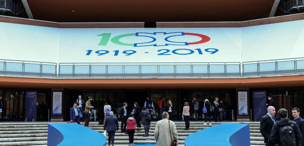 Sfoglia la fotogallery dell’assemblea per i 100 anni di Confcooperative